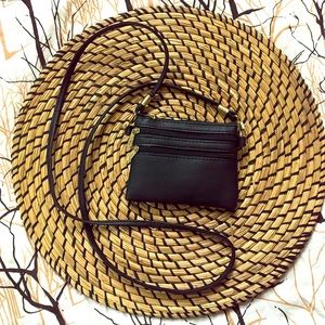 NWOT Tiny Black & Gold Travel Zipper Bag Wallet